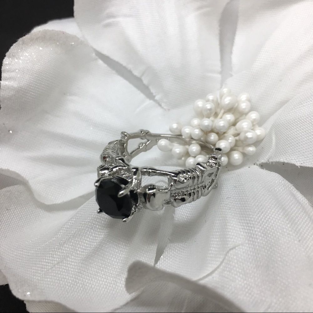 Double Skeleton ring‎ 